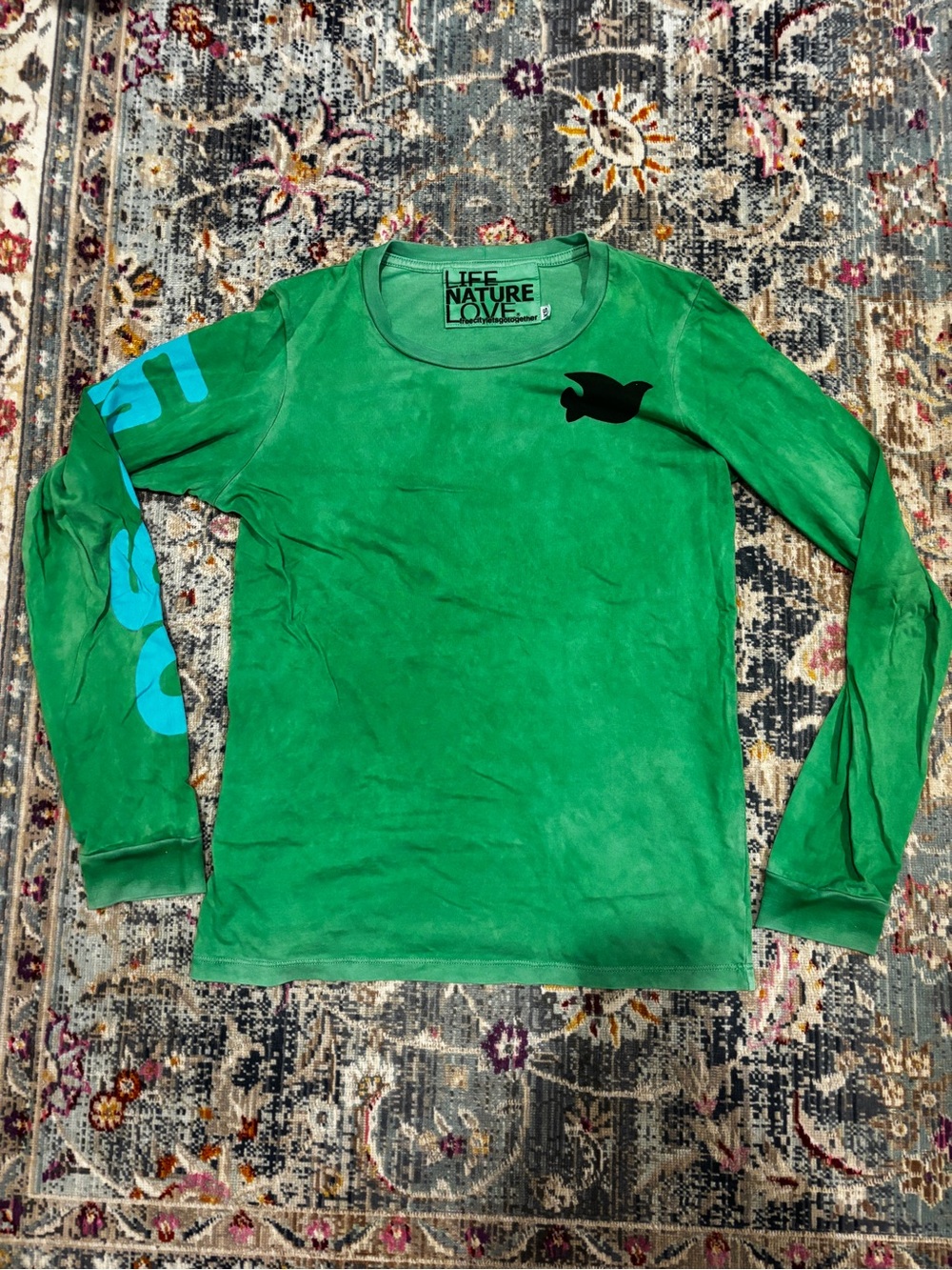 FREECITY Life Nature Love Supervintage Green Long Sleeve Dove Tee